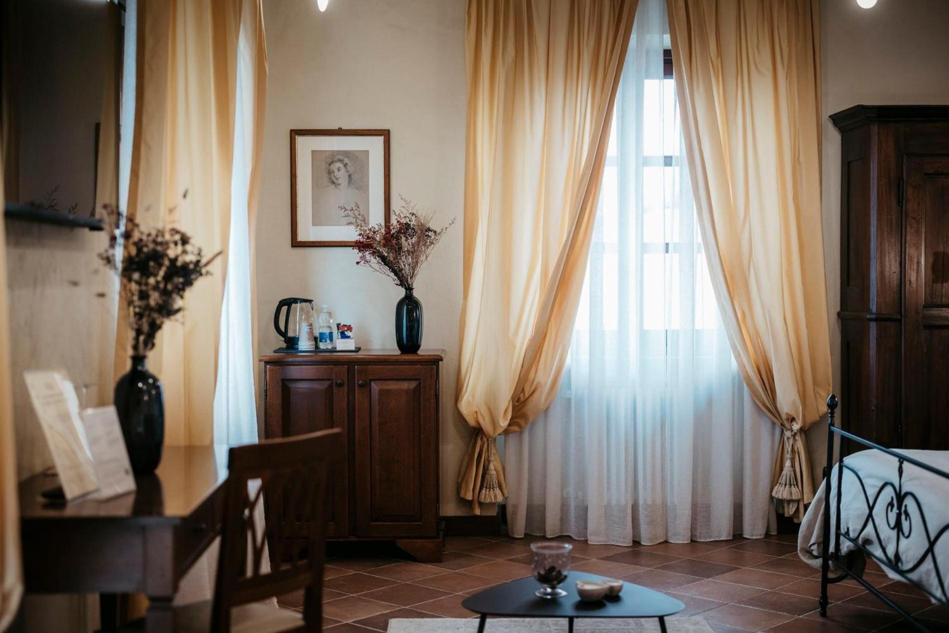 Agriturismo Tenuta La Romana Nizza Monferrato Room photo